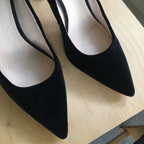 ✨(Louise et Cie) WORN ONCE velvet heels - Picture 9 of 12